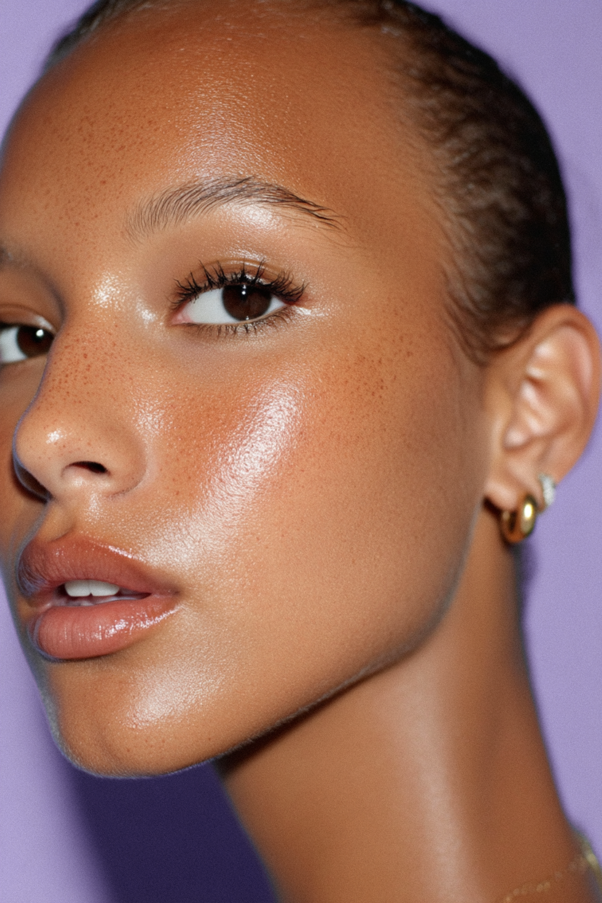 Pressed mineral powder